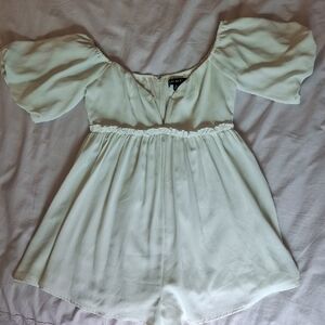 Light Cream Puff-Sleeve Women’s Top - Unbranded